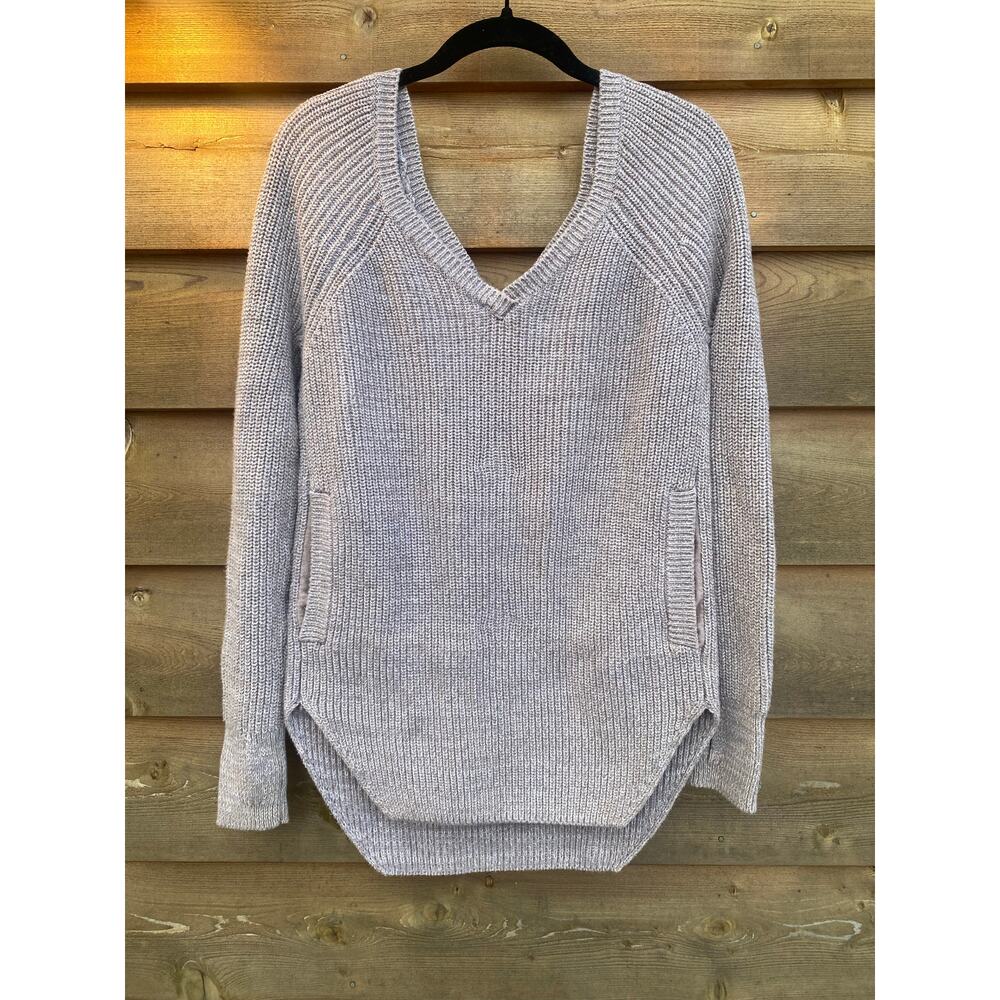 Victoria’s Secret gray v neck long sleeve sweater - Picture 4 of 9